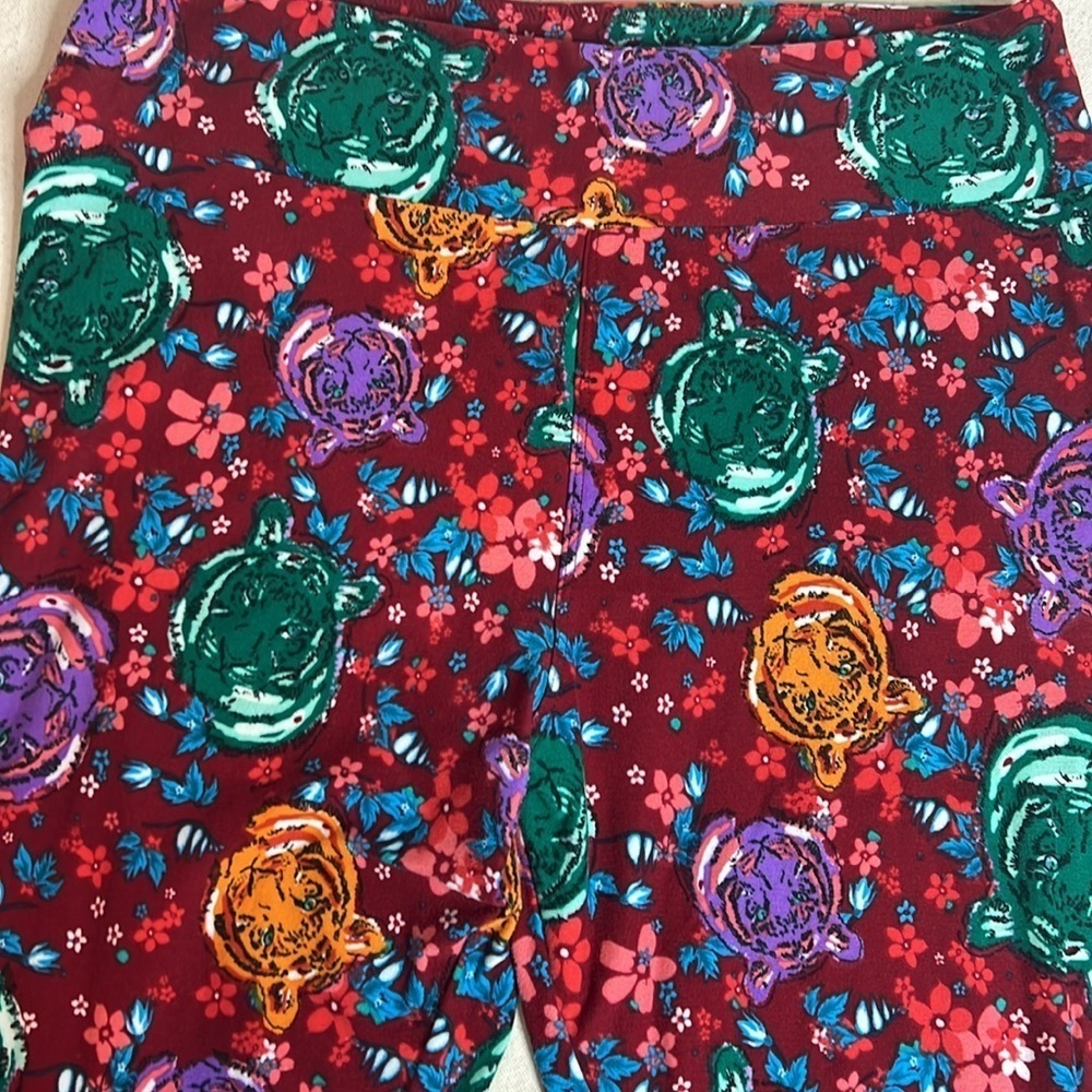 🛍️ 4 for $25 Fierce & Floral - Tiger Print Leggings - Picture 6 of 7